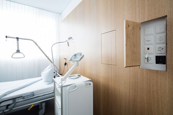  Hirslanden Klinik aarau, innenausbau, schreinerei Ammann aarau, bild